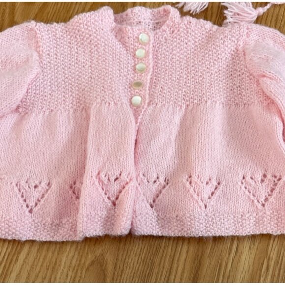 Handmade Knit Pink Baby Cardigan & Hat Set Heart Pattern Long Sleeves Buttons - Picture 2 of 5